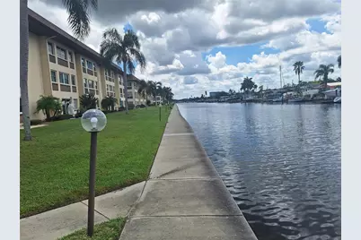 4518 Garnet Drive #202, New Port Richey, FL 34652 - Photo 2