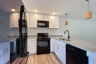 11293 W Bayshore Dr, Crystal River, FL 34429 - Photo 10