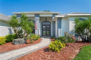 9219 Grand Cypress Dr, Weeki Wachee, FL 34613 - Photo 2