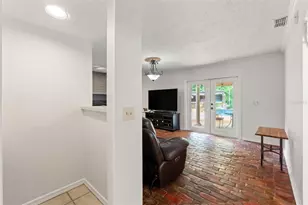 16502 E Course Dr, Tampa, FL 33624 - Photo 24