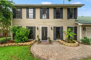 16502 E Course Dr, Tampa, FL 33624 - Photo 6