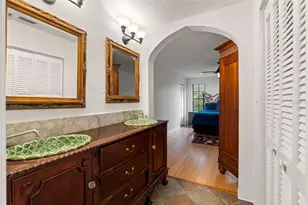 16502 E Course Dr, Tampa, FL 33624 - Photo 62