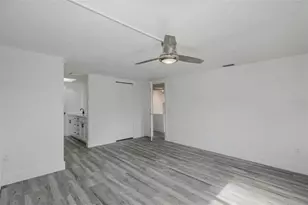 8201 Channel Dr, Port Richey, FL 34668 - Photo 20