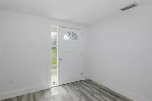 8201 Channel Dr, Port Richey, FL 34668 - Photo 6