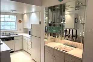 2210 Vista Del Sol Cir, Lutz, FL 33558 - Photo 10