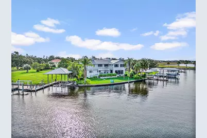 2435 N Watersedge Drive, Crystal River, FL 34429 - Photo 2