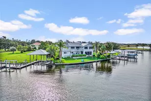 2435 N Watersedge Dr, Crystal River, FL 34429 - Photo 2