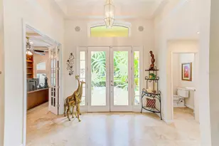 7714 Aralia Way, Seminole, FL 33777 - Photo 4