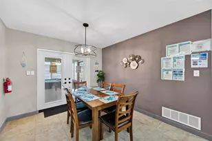 1576 Rosery Rd NE, Largo, FL 33770 - Photo 18