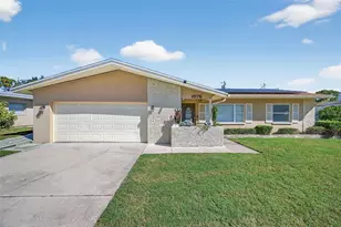 1576 Rosery Rd NE, Largo, FL 33770 - Photo 6