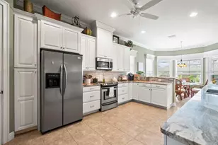 8480 Athens Ct, Weeki Wachee, FL 34613 - Photo 10