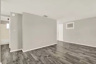 7201 Rhinebeck Dr, Port Richey, FL 34668 - Photo 4