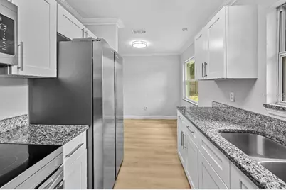 708 E Walts Avenue, Deland, FL 32724 - Photo 16