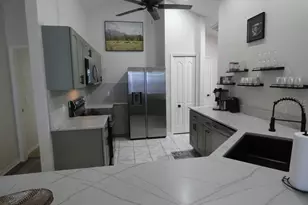 6534 Foxmoor Dr, Zephyrhills, FL 33542 - Photo 2