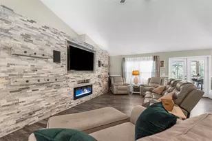 18209 Merwyn Circle, Weeki Wachee, FL 34614 - Photo 30