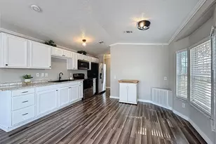 9440 Cougar Dr, Weeki Wachee, FL 34613 - Photo 12