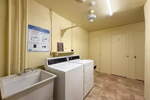 4550 Cove Cir, Saint Petersburg, FL 33708 - Photo 20