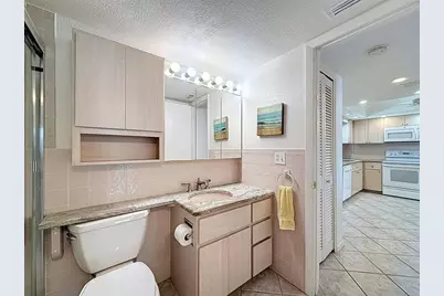 4550 Cove Circle #507, Saint Petersburg, FL 33708 - Photo 16