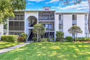 1344 Pine Ridge Cir E, Tarpon Springs, FL 34688 - Photo 2