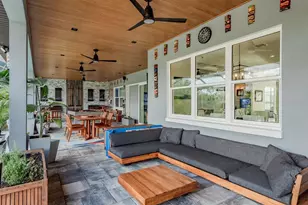 7811 Bay Dr, Tampa, FL 33635 - Photo 22