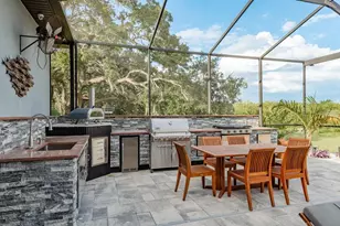 7811 Bay Dr, Tampa, FL 33635 - Photo 24