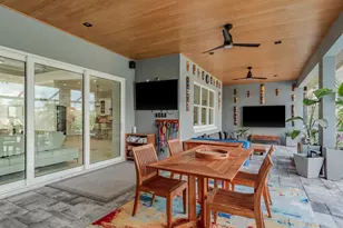 7811 Bay Dr, Tampa, FL 33635 - Photo 16