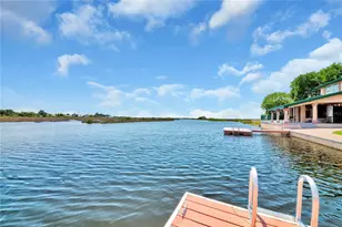 3198 Indian Gulf Ln, Spring Hill, FL 34607 - Photo 6