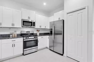 8211 Crescent Oaks Dr, New Port Richey, FL 34655 - Photo 8