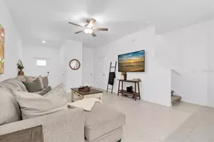 8211 Crescent Oaks Dr, New Port Richey, FL 34655 - Photo 6