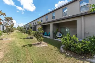 8211 Crescent Oaks Dr, New Port Richey, FL 34655 - Photo 26