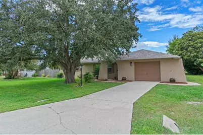 143 W Hollyfern Place, Beverly Hills, FL 34465 - Photo 1