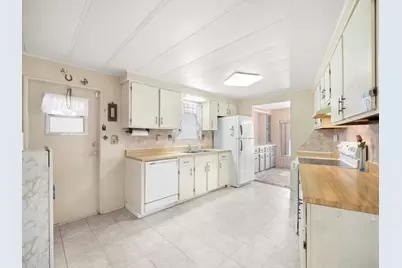 8221 Highpoint Boulevard, Brooksville, FL 34613 - Photo 22