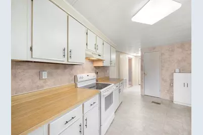 8221 Highpoint Boulevard, Brooksville, FL 34613 - Photo 18