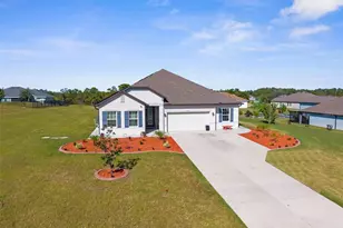 9347 N Star Ct, Weeki Wachee, FL 34613 - Photo 1