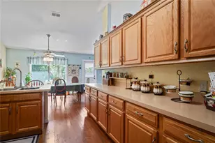 9086 Manchester St, Spring Hill, FL 34606 - Photo 12