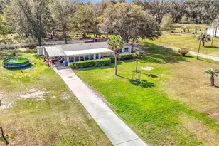 35420 Carval Dr, Zephyrhills, FL 33541 - Photo 8