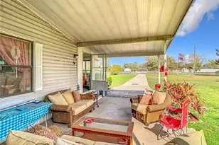 35420 Carval Dr, Zephyrhills, FL 33541 - Photo 12