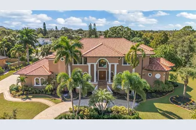 1079 Ashland Avenue, Tarpon Springs, FL 34689 - Photo 2