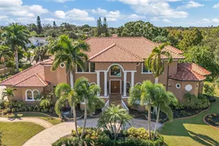 1079 Ashland Ave, Tarpon Springs, FL 34689 - Photo 1