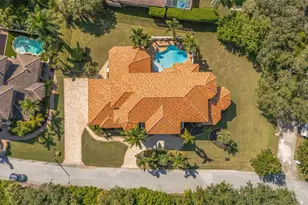 1079 Ashland Ave, Tarpon Springs, FL 34689 - Photo 4