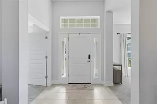 463 Trafalgar Ln, Spring Hill, FL 34606 - Photo 4