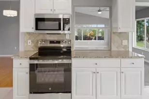 11309 Sun Tree Rd, Hudson, FL 34667 - Photo 10