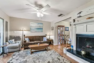 424 Windrush Bay Dr, Tarpon Springs, FL 34689 - Photo 10