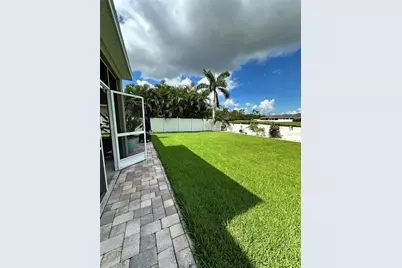 7823 110th Avenue E, Parrish, FL 34219 - Photo 6