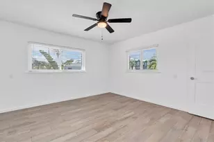 197 Lido Dr, Saint Pete Beach, FL 33706 - Photo 24