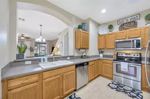 1685 W Spring Meadow Loop, Lecanto, FL 34461 - Photo 4