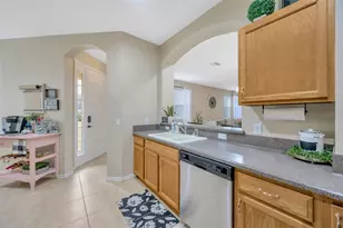 1685 W Spring Meadow Loop, Lecanto, FL 34461 - Photo 8