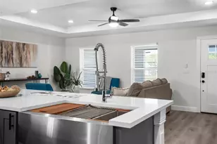 13383 Maureen Ave, Spring Hill, FL 34609 - Photo 14