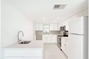 504 S Florida Ave, Tarpon Springs, FL 34689 - Photo 14