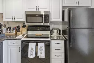 7221 Greystone Dr, Hudson, FL 34667 - Photo 6